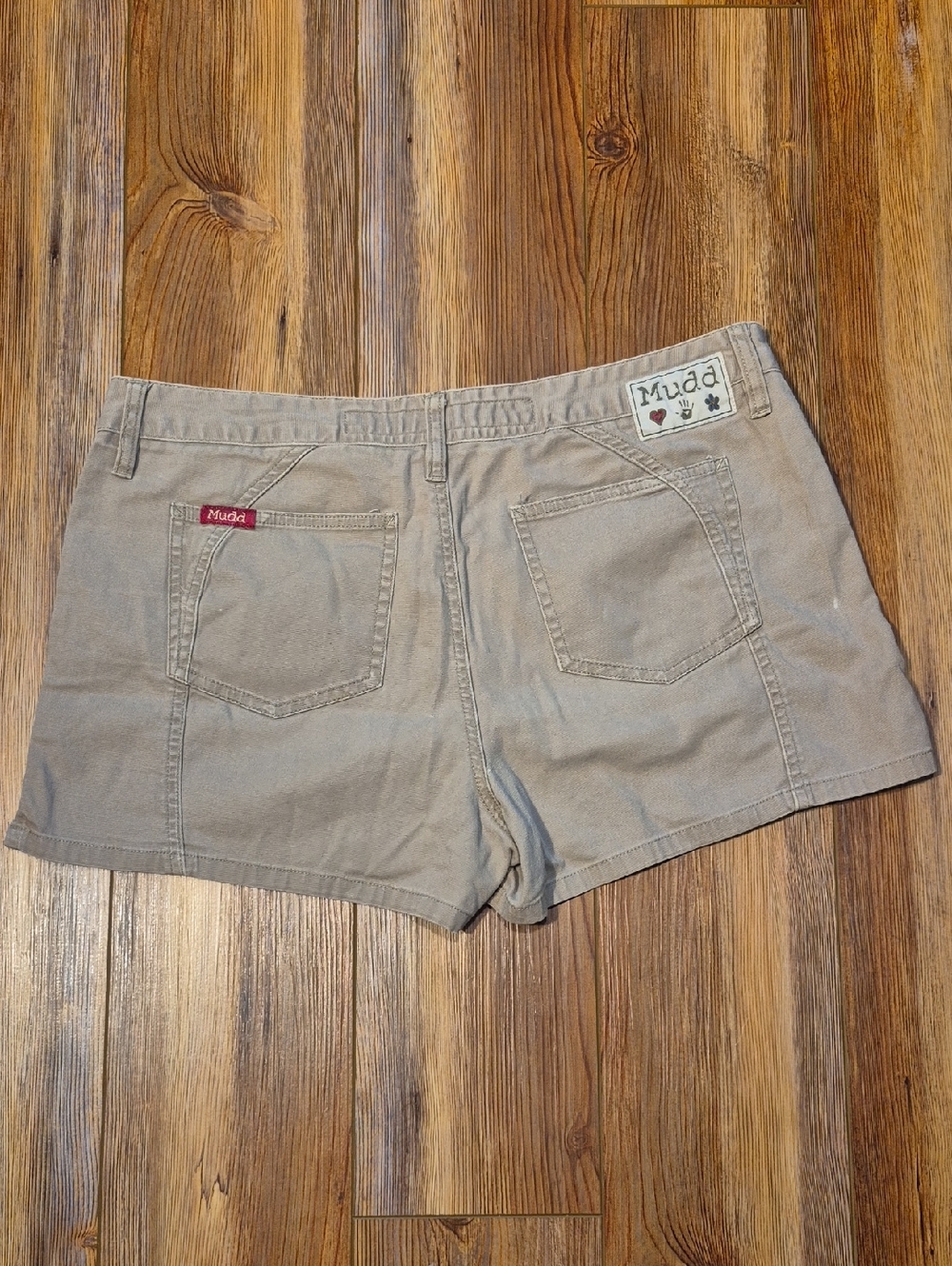 Women's Mudd Jeans Khaki Shorts - Sz. 13 - Picture 4 of 4